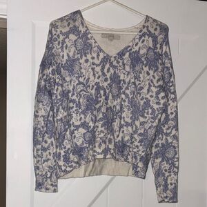 LOFT Cream and Blue Floral V-Neck Pullover